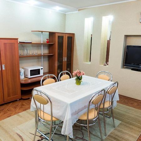 Tourist Hotel Uszty-Kamenogorszk Kültér fotó
