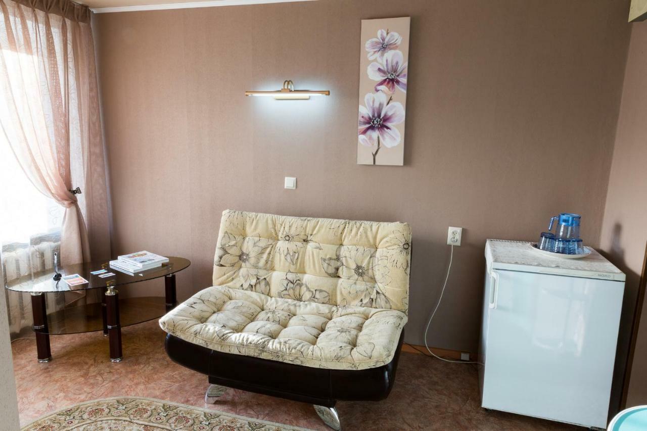 Tourist Hotel Uszty-Kamenogorszk Kültér fotó