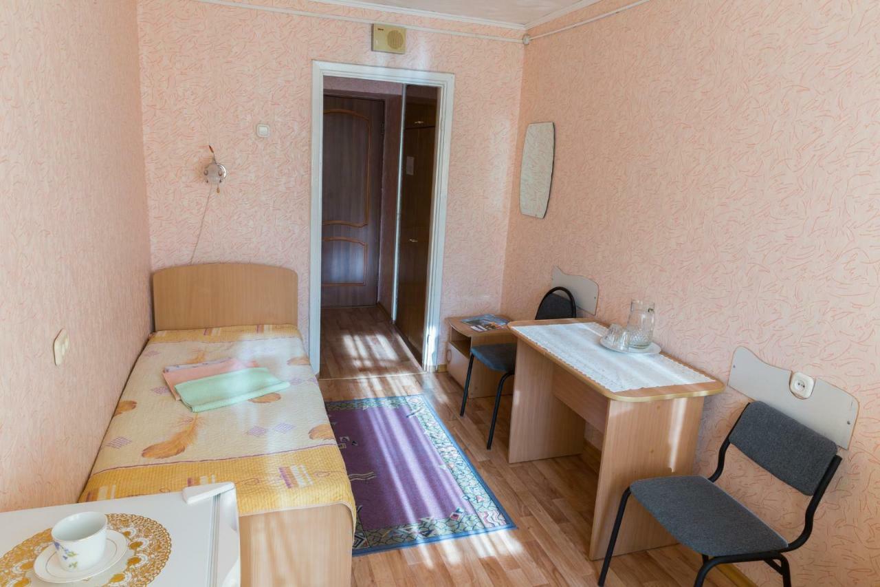 Tourist Hotel Uszty-Kamenogorszk Kültér fotó